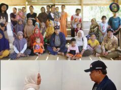 Pengembangan Gula Semut : Wabup Parimo Kunjungi Rumah Produksi dan Petani Gula Aren Wabup Parimo saat Kunjungi Rumah Produksi dan Petani Gula Aren diDesa Palasa Lambori dan Desa Molomamua Foto : Prokopim Parimo